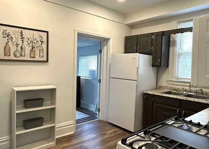 Stunning 3br-private Entrance-renovated-near