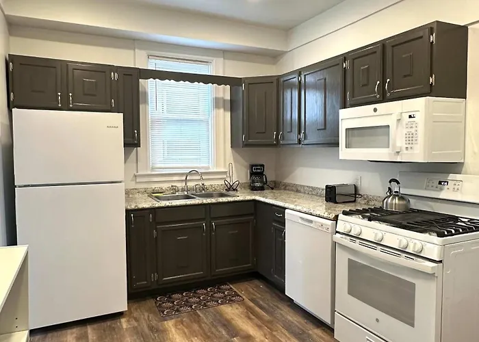 Stunning 3br-private Entrance-renovated-near Pittsburgh