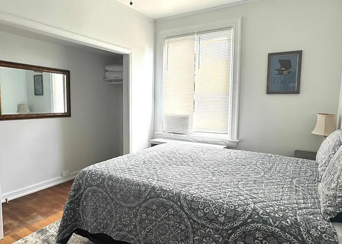 Stunning 3br-private Entrance-renovated-near * Pittsburgh