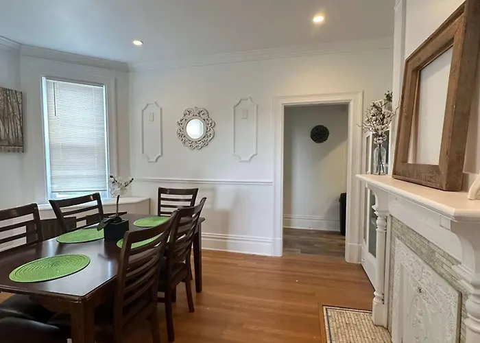 Stunning 3br-private Entrance-renovated-near Apartment