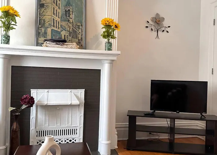 Stunning 3br-private Entrance-renovated-near Apartment Pittsburgh